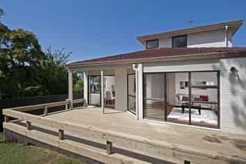 69 Onslow Avenue, Epsom