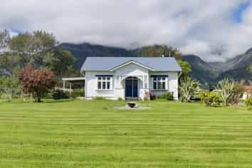 1773A Whataroa State Highway, Whataroa