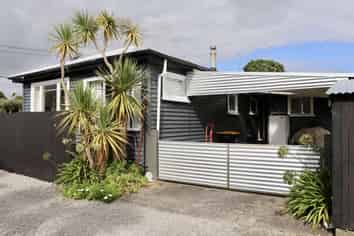 2 Cape Road, Carters Beach
