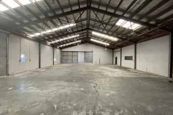 Industrial warehouse, workshop and showroom