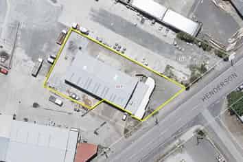 Industrial warehouse, workshop and showroom