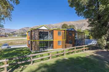 4 Ashgrove Lane, Wanaka