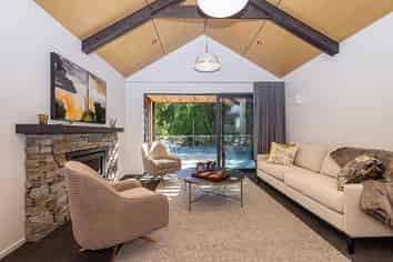 4 Ashgrove Lane, Wanaka