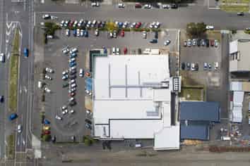 Standalone Supermarket Investment