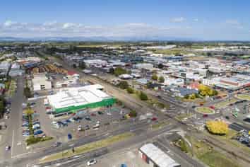 Standalone Supermarket Investment