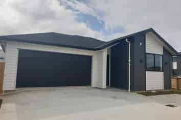 8 Tawhiti Road, Pukekohe