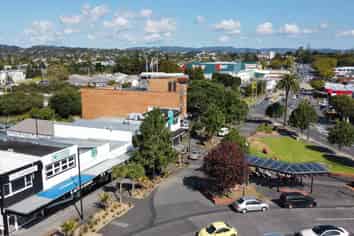 OFFICE IN SOUGHT AFTER SUBURB