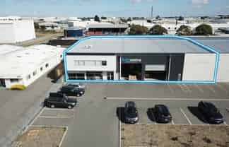 North Facing Warehouse in Prime Location