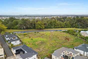 7-9 Ruakiwi Road, Hamilton Lake