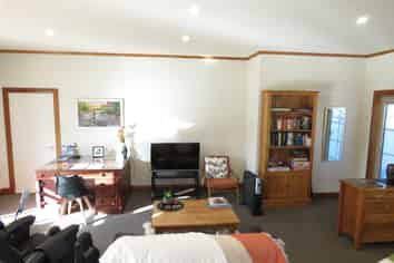 61 Laings Road, Central Hutt