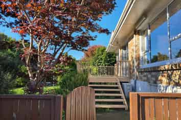 13 Johnsview Tce, Hillcrest