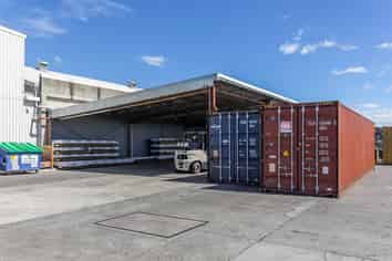 Affordable Large Warehouse With Yard Area