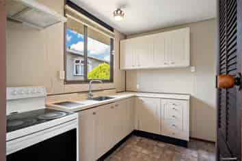 2/112 St Andrews Road, Epsom