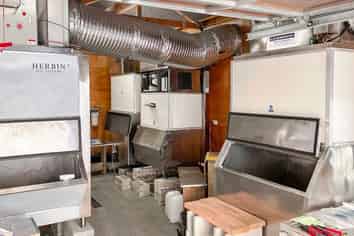 Owner operated Ice Making Business