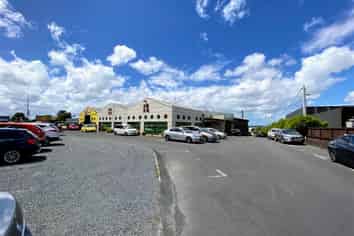 Join the Business Hub of Avondale!