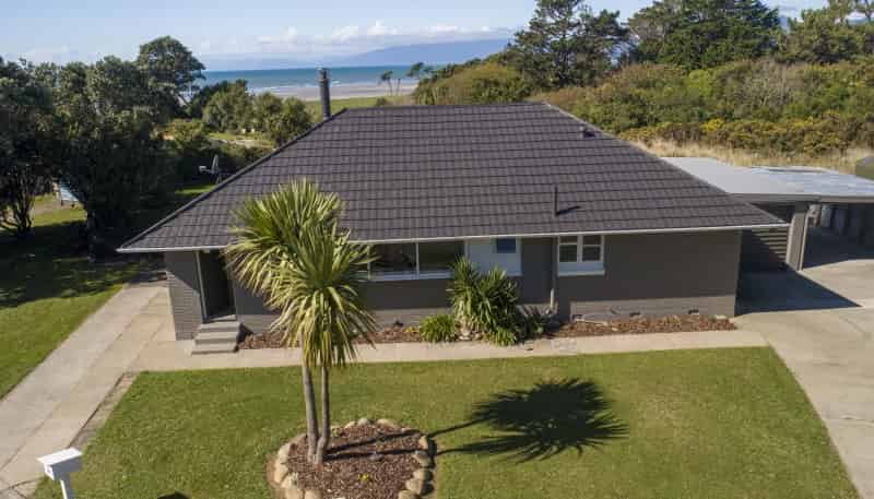 8 Larsen Street, Cape Foulwind