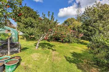 20 Lamb Road, Parua Bay