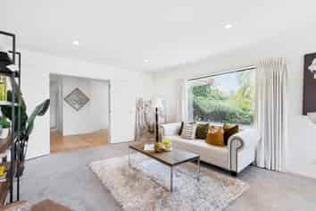 17& 17A Aberdeen Road, Castor Bay