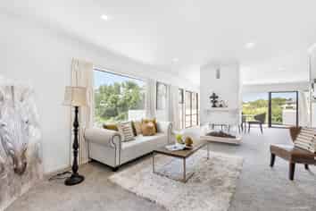 17& 17A Aberdeen Road, Castor Bay