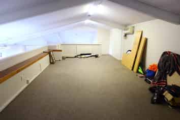 ROYAL OAK RETAIL WITH GREAT EXPOSURE