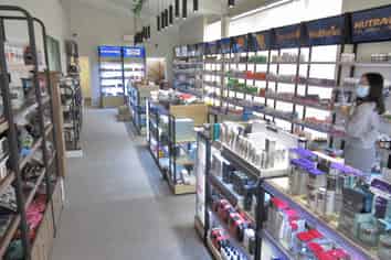 ROYAL OAK RETAIL WITH GREAT EXPOSURE