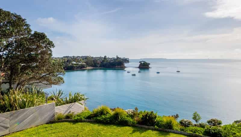 6 Sharon Road, Waiake