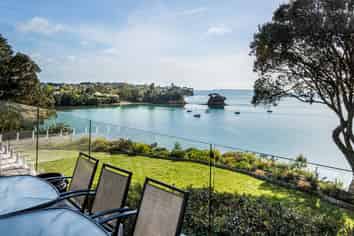 6 Sharon Road, Waiake