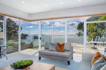 6 Sharon Road, Waiake