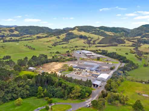 Heavy Industrial – Regionally Central – For Sale and Lease