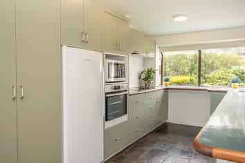 121 Caledonian Road, Westport