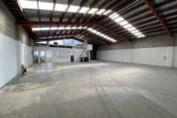 Road Front Heavy Industrial Standalone