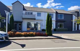 Well presented 88 m2 Office, Addington