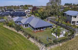 1A Grosvenor Grange, Gleniti