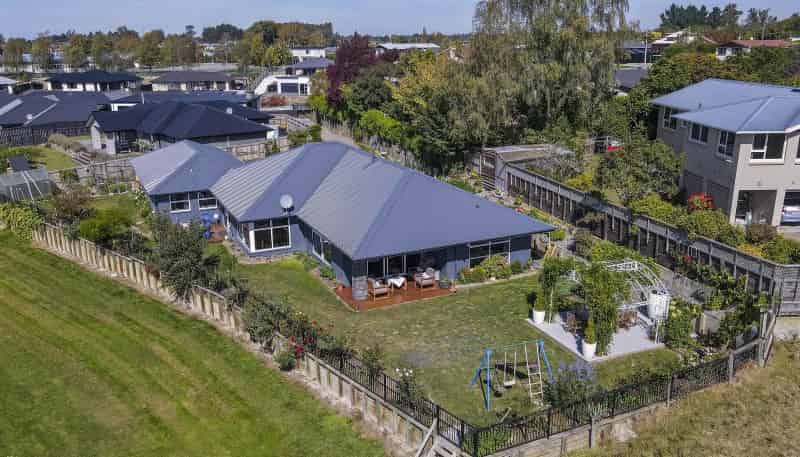 1A Grosvenor Grange, Gleniti