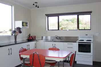 12 Dryden Street, Milton