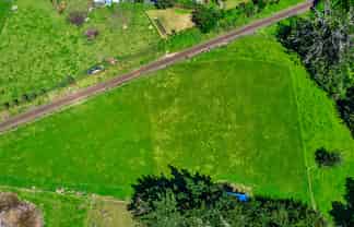 0n High Road, Hawera