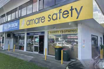 High Profile trade retail unit for lease