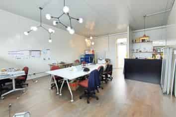 Versatile Retail/Office in Apollo Drive