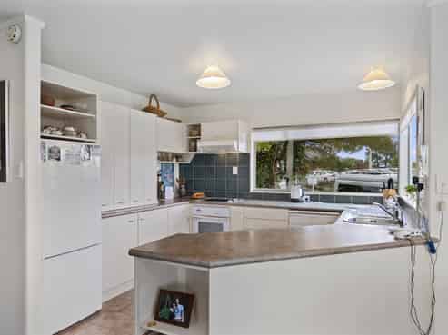 15B Sinclair Street, Greerton