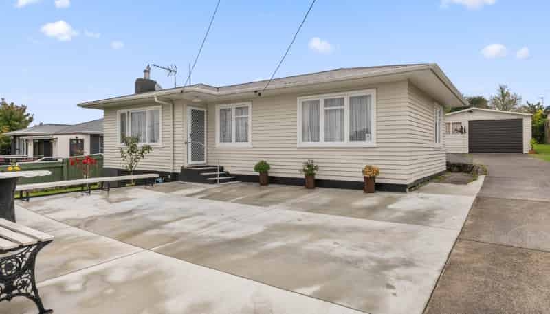 8 Spencer Street, Western Heights