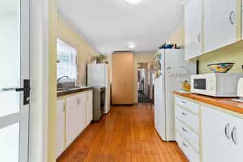 8 Spencer Street, Western Heights