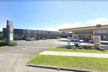 89.37M2 RETAIL TAKANINI