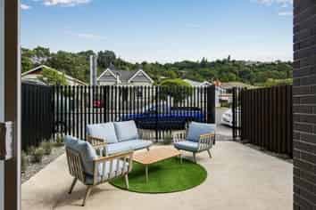 B/243 South Road, Caversham