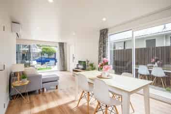 B/243 South Road, Caversham