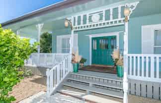 1024 Alexandra Road, Manawaru