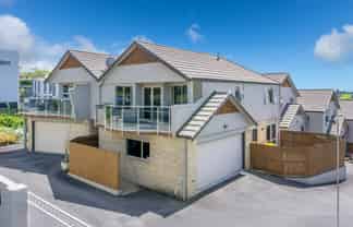 2/20 Ruakiwi Road, Hamilton Lake