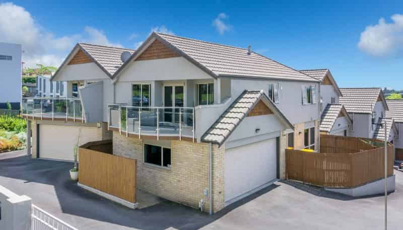 2/20 Ruakiwi Road, Hamilton Lake