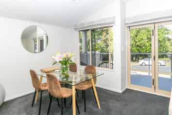 2/20 Ruakiwi Road, Hamilton Lake