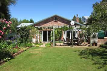 54 Bernard Road, Albert Town