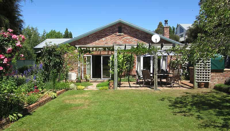 54 Bernard Road, Albert Town